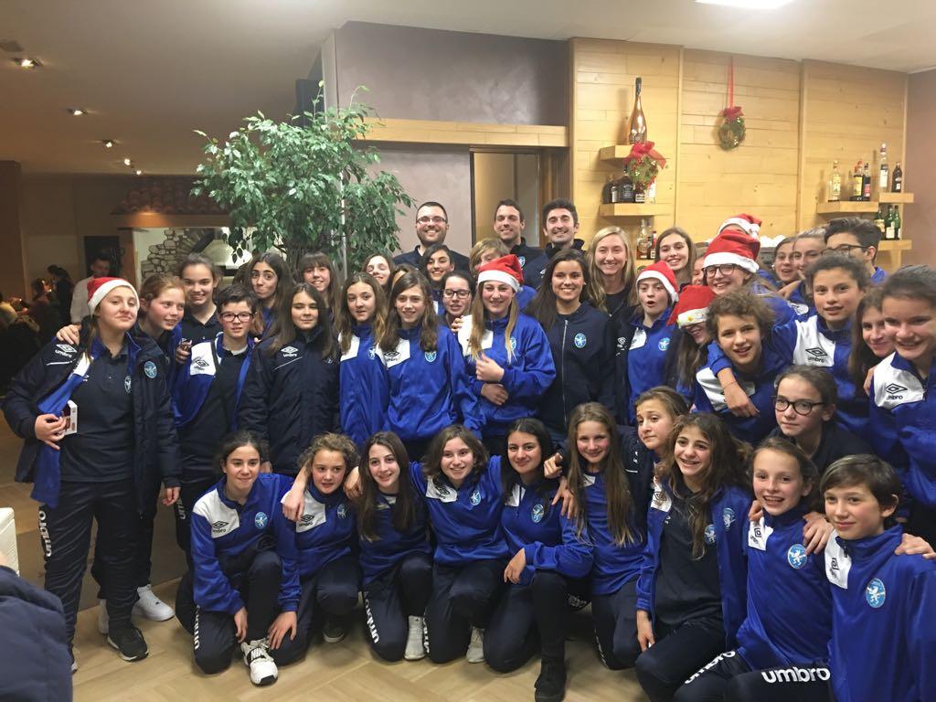 <a href="https://www.bresciacalciofemminile.it/baby-leonesse-cena-natalizia-alla-vela-weekend-gare/" aria-label="Leggi di più su Baby-leonesse, cena alla Vela e nuovo weekend di gare">Baby-leonesse, cena alla Vela e nuovo weekend di gare</a>