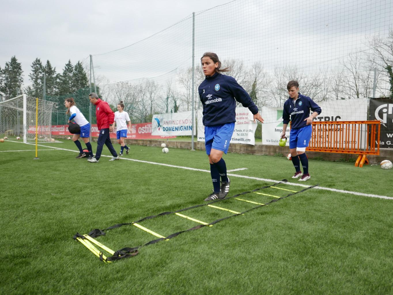 <a href="https://www.bresciacalciofemminile.it/rientrate-anche-le-azzurre-nel-mirino-ce-solo-juventus-bcf/" aria-label="Leggi di più su Rientrate anche le azzurre, nel mirino c’è solo Juventus W.-Brescia CF">Rientrate anche le azzurre, nel mirino c’è solo Juventus W.-Brescia CF</a>