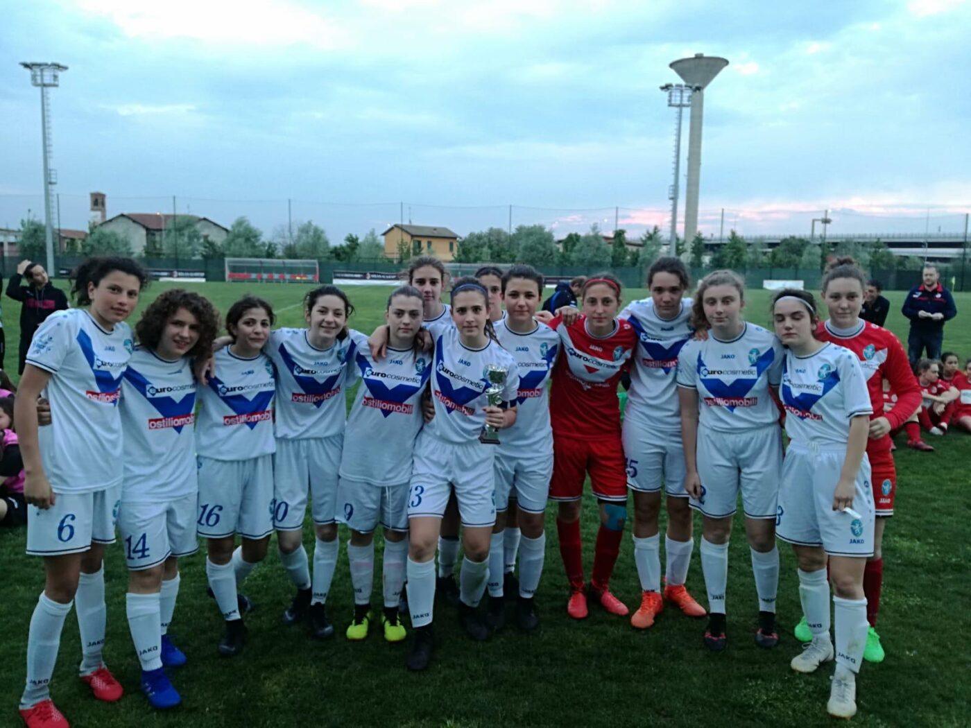 <a href="https://www.bresciacalciofemminile.it/allieve-sabato-scorso-riozzo-domenica-monza/" aria-label="Leggi di più su Allieve: sabato scorso a Riozzo, domenica a Monza">Allieve: sabato scorso a Riozzo, domenica a Monza</a>