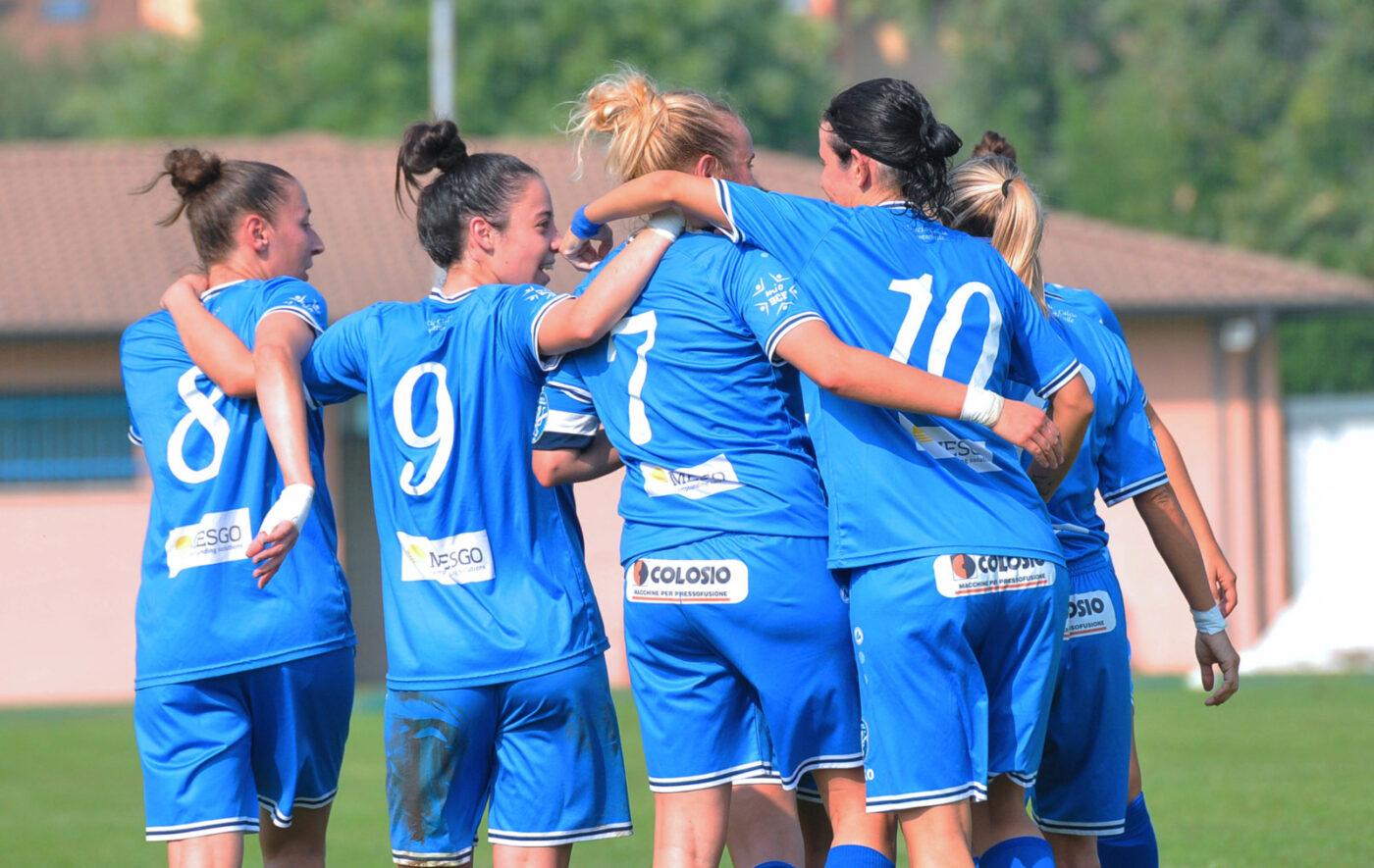 <a href="https://www.bresciacalciofemminile.it/doppietta-brayda-stende-cortefranca/" aria-label="Leggi di più su Una doppietta di Brayda stende il Cortefranca">Una doppietta di Brayda stende il Cortefranca</a>