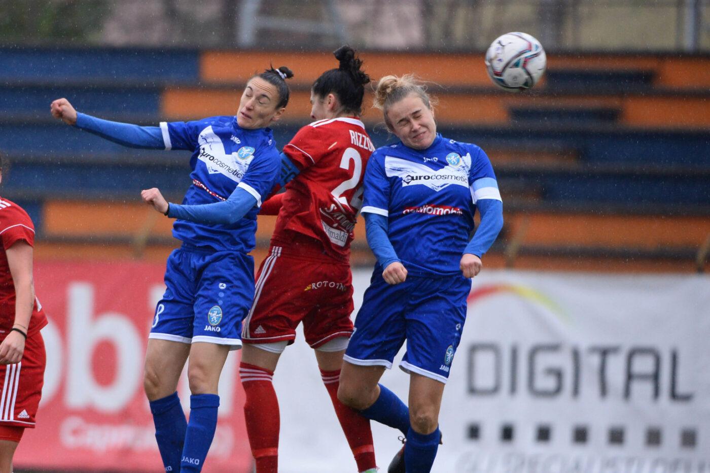 <a href="https://www.bresciacalciofemminile.it/leonesse-stoiche-ma-rimontate-1-2-col-como/" aria-label="Leggi di più su Leonesse stoiche ma rimontate: 1-2 col Como">Leonesse stoiche ma rimontate: 1-2 col Como</a>