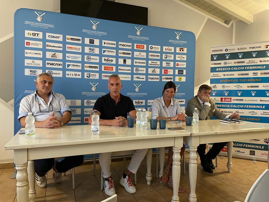 <a href="https://www.bresciacalciofemminile.it/stagione-23-24-aldo-nicolini-nuovo-allenatore-prima-squadra-sardi-de-letto-direttore-tecnico-e-organizzativo/" aria-label="Leggi di più su Stagione 23/24: Aldo Nicolini nuovo allenatore della prima squadra. Sardi de Letto direttore tecnico e organizzativo">Stagione 23/24: Aldo Nicolini nuovo allenatore della prima squadra. Sardi de Letto direttore tecnico e organizzativo</a>