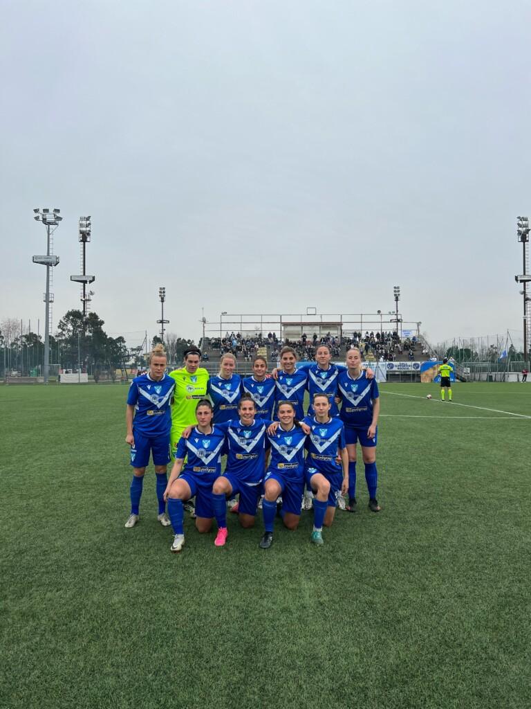 <a href="https://www.bresciacalciofemminile.it/brescia-lazio-0-1-al-rigamonti-di-buffalora/" aria-label="Leggi di più su Brescia – Lazio: 0 – 1 al Rigamonti di Buffalora">Brescia – Lazio: 0 – 1 al Rigamonti di Buffalora</a>