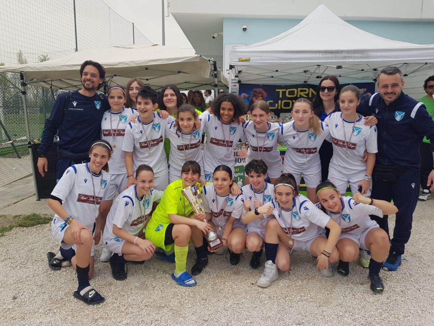 <a href="https://www.bresciacalciofemminile.it/under-15-blu-campionesse-del-torneo-romagna-easter-cup-2024/" aria-label="Leggi di più su Under 15 Blu campionesse del Torneo Romagna Easter Cup 2024">Under 15 Blu campionesse del Torneo Romagna Easter Cup 2024</a>